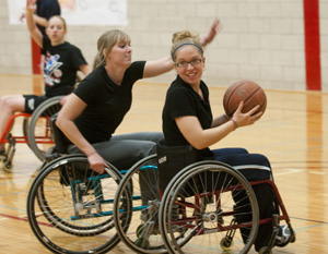 Wheelchair League Offers Hoops at a Fast Pace