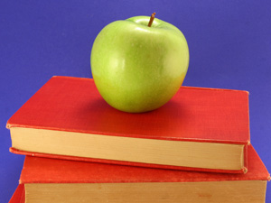 Apple_Book_B_WEB.jpg