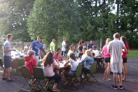 Many students at BBQ