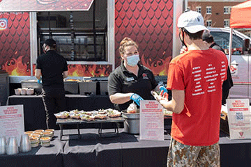 SUNY Cortland Dining aumenta el reciclaje de alimentos