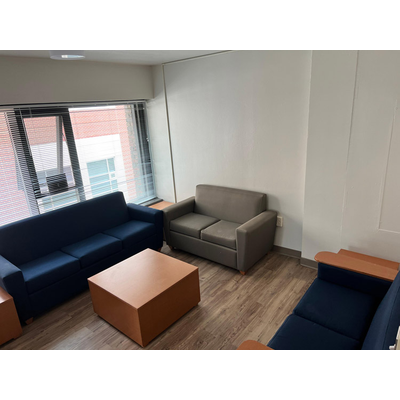 Smith Suite Lounge