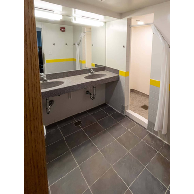 Suite Bathroom