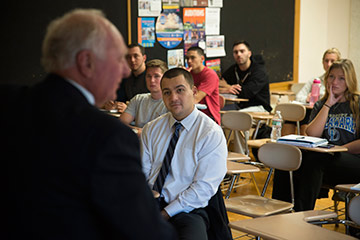 Former Wall Street Titan Speaks to Students