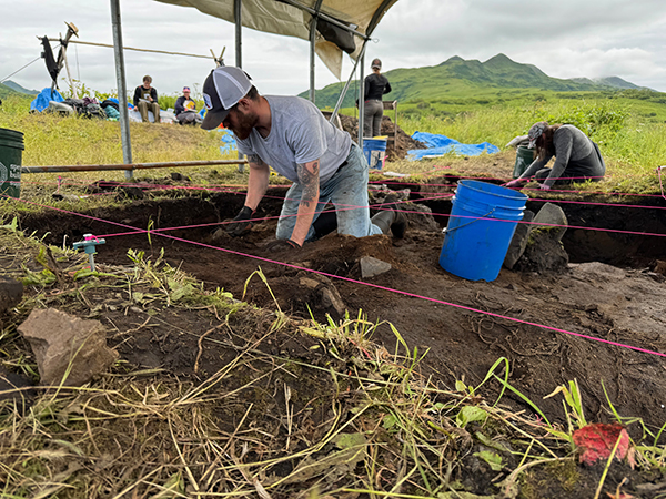 Student archaeologists explore Alaska, Türkiye