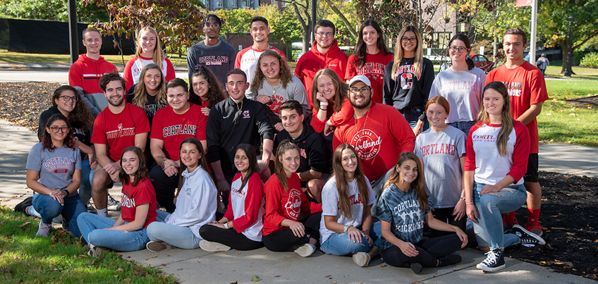 2019-20 tour guide group photo outside Brockway Hall