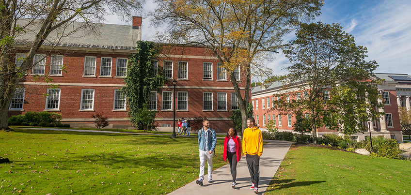 Students walking together in quad outside of Moffett