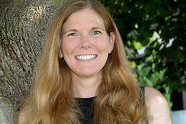 Laura Eierman wins Brooks Dedicated Teacher Award