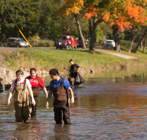 Geology Club Joins River Cleanup