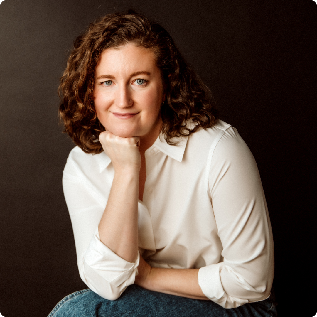 Tonya Metz Headshot