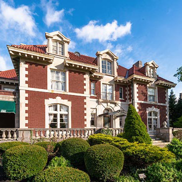 Unique perspective on the Alumni House entrance