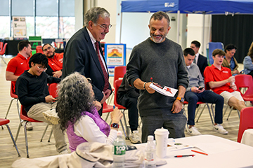 Adam Weitsman (right) with the judging panel.