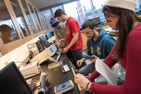 Students working in Physics lab